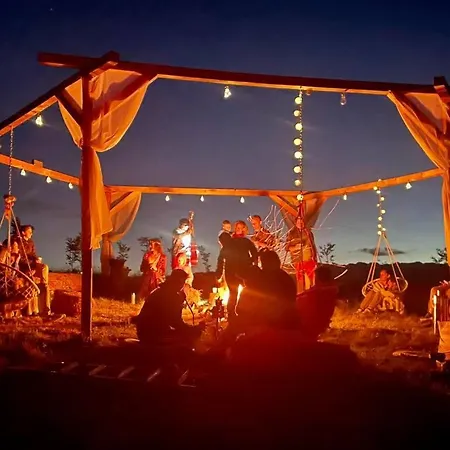 Nomad Ecovillage * Törcsvár